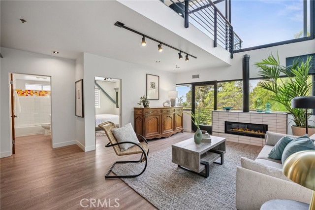 686 Diamond Street, Laguna Beach CA: https://media.crmls.org/medias/34285efe-5d43-4557-bb23-f112b9871b40.jpg