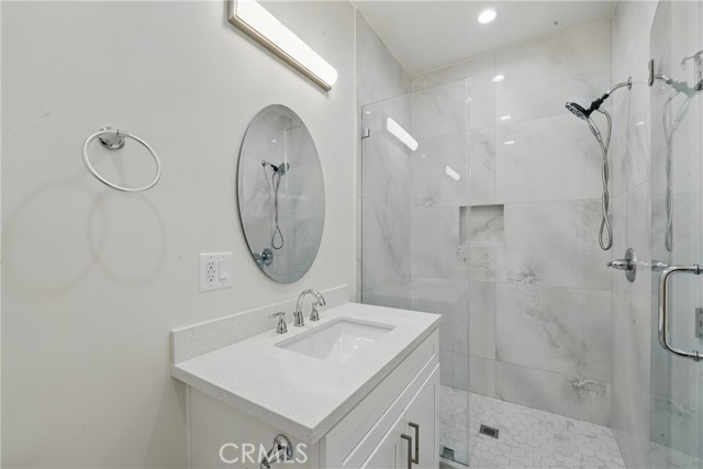 8142 Vantage Avenue, North Hollywood CA: https://media.crmls.org/medias/34291c77-4c87-4a41-be02-1639a7a90b91.jpg