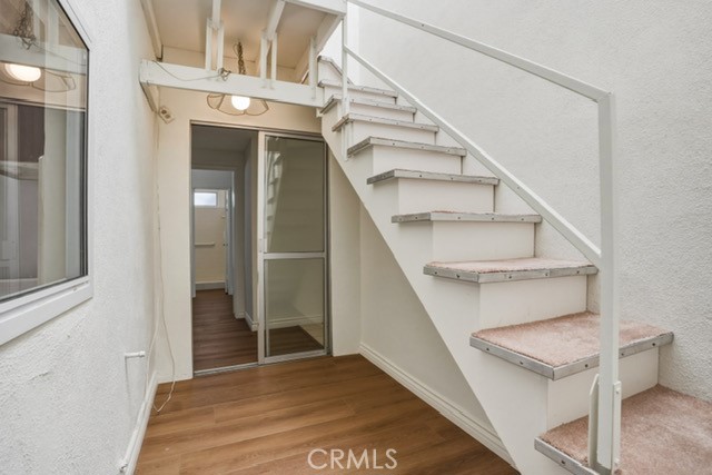 https://media.crmls.org/medias/34292c69-9660-4d56-88db-4caec8206778.jpg?preset=X-Large