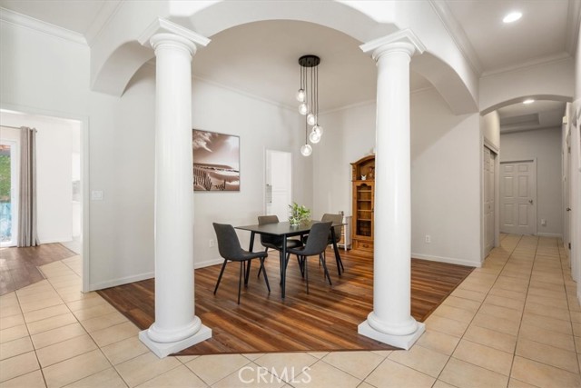 1050 Sleepy Hollow Road, Paso Robles CA: https://media.crmls.org/medias/342a6b7f-a99b-4a54-a92d-b0114a2f42f4.jpg