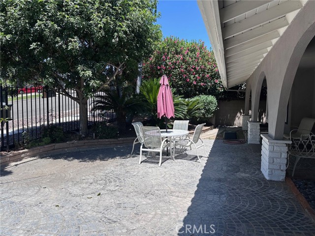 2009 W Las Lanas Lane, Fullerton CA: https://media.crmls.org/medias/342aecb2-cd4d-40c8-8627-02115973af20.jpg