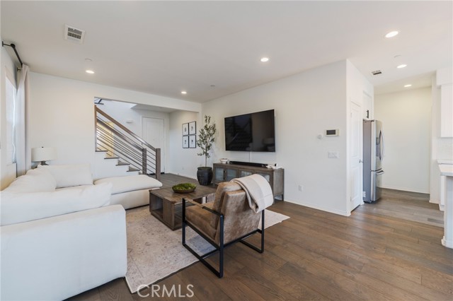 Detail Gallery Image 10 of 46 For 207 Cascade, Monterey Park,  CA 91755 - 4 Beds | 3/1 Baths