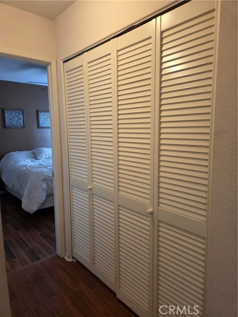 13581 Scarborough Place, Chino CA: https://media.crmls.org/medias/342bcea7-af7e-47e0-88e2-ccb9f2a94e27.jpg