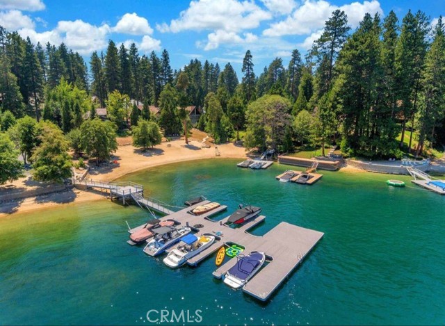 Detail Gallery Image 2 of 44 For 27711 Hamiltair Dr, Lake Arrowhead,  CA 92352 - 4 Beds | 2/1 Baths