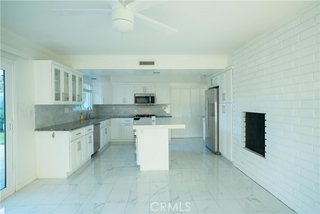 Detail Gallery Image 7 of 24 For 3222 Colorado Pl, Costa Mesa,  CA 92626 - 3 Beds | 2 Baths