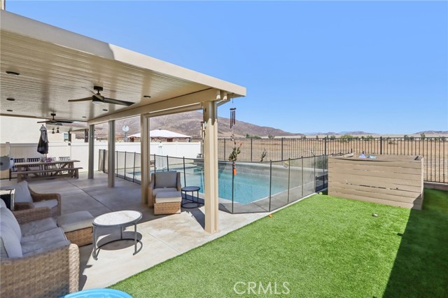 36398 Flint Drive, Winchester CA: https://media.crmls.org/medias/342c7eac-124b-472b-8146-705d503e24f7.jpg
