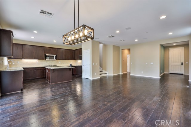 Detail Gallery Image 10 of 43 For 3245 Donovan Ranch Rd, Anaheim,  CA 92804 - 4 Beds | 3 Baths