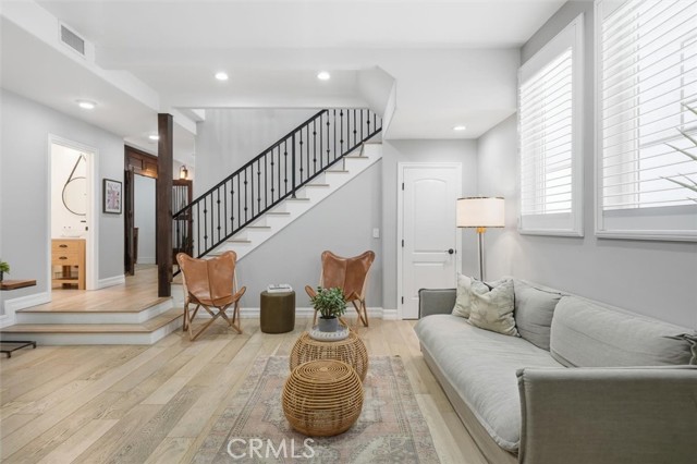 Detail Gallery Image 6 of 71 For 406 S Gertruda, Redondo Beach,  CA 90277 - 5 Beds | 4/1 Baths