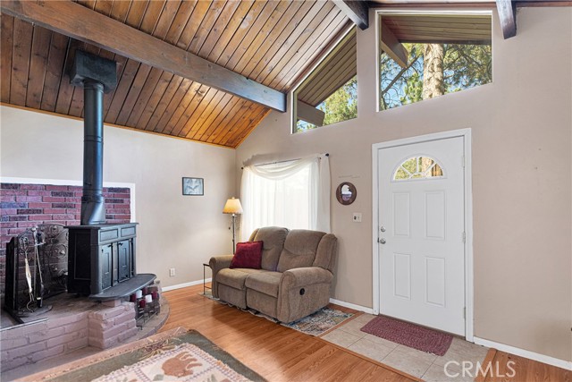 Detail Gallery Image 5 of 31 For 409 Wabash Ln, Sugarloaf,  CA 92386 - 2 Beds | 1 Baths