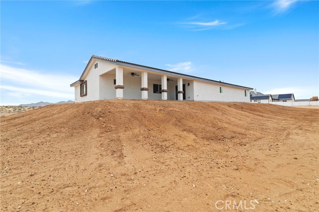 16925 Nanticoke Road, Apple Valley CA: https://media.crmls.org/medias/342dfe20-15d3-40a4-b130-19ca2b1dc198.jpg