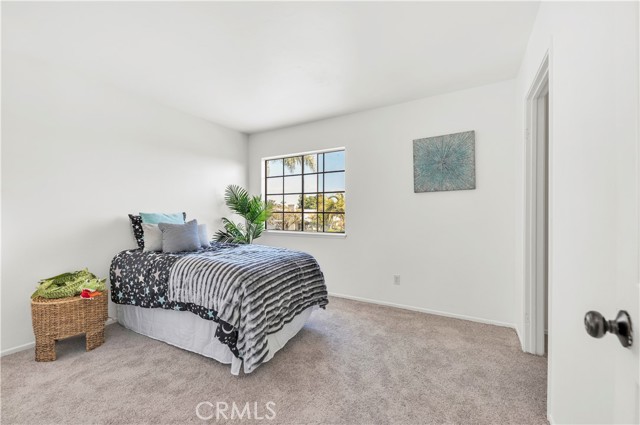 450 Anchor Way, Carlsbad CA: https://media.crmls.org/medias/342e1d6b-da42-4f01-990f-b58e3df578a4.jpg
