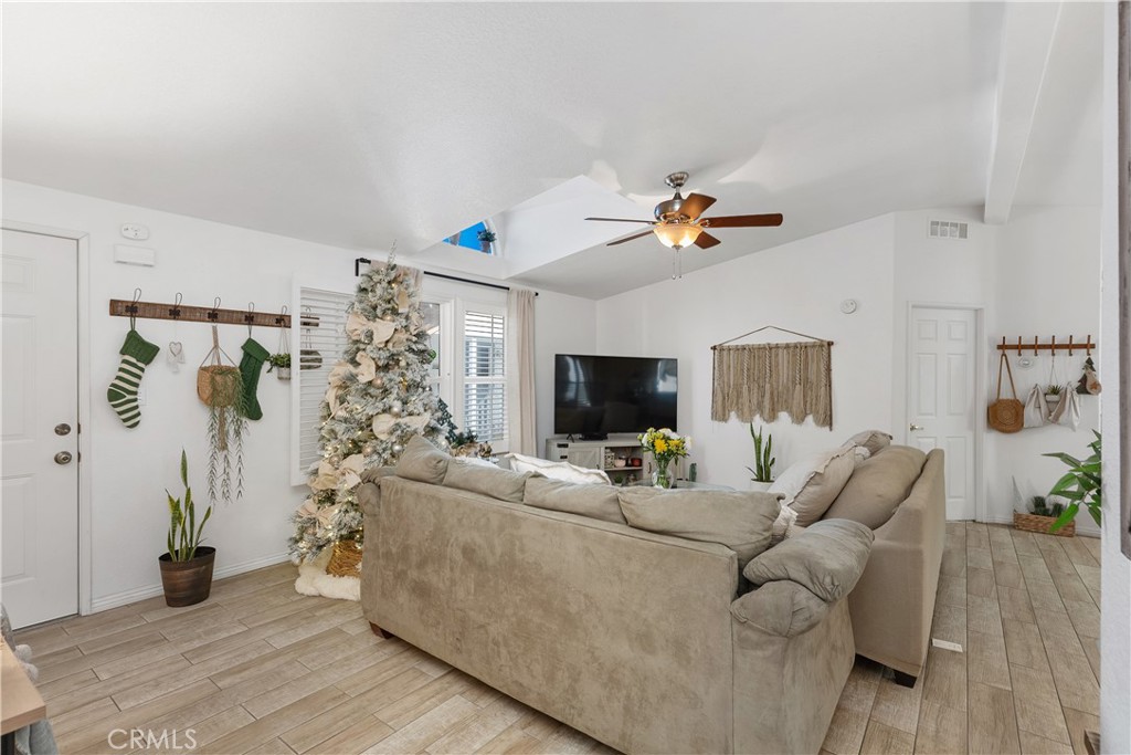 MLS #OC25215640 image #6