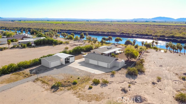 Detail Gallery Image 4 of 62 For 150217 Bluewater, Big River,  CA 92242 - 3 Beds | 2 Baths