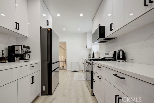 Detail Gallery Image 17 of 59 For 606 Galer Pl, Glendale,  CA 91206 - 4 Beds | 3 Baths