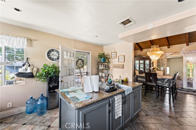 Detail Gallery Image 14 of 31 For 822 Corona, Corona,  CA 92879 - 3 Beds | 2 Baths