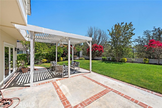 10 Cambridge Court, Coto de Caza CA: https://media.crmls.org/medias/34302589-4cfd-4b5e-888a-431d92eb52e9.jpg