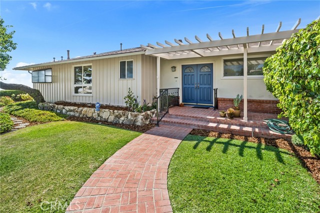 Detail Gallery Image 1 of 45 For 32215 Schooner Dr, Rancho Palos Verdes,  CA 90275 - 4 Beds | 2/1 Baths