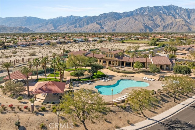 67410 Rio Vista Drive, Cathedral City CA: https://media.crmls.org/medias/343055c7-8c70-4f3b-9338-b1f63d7b4833.jpg