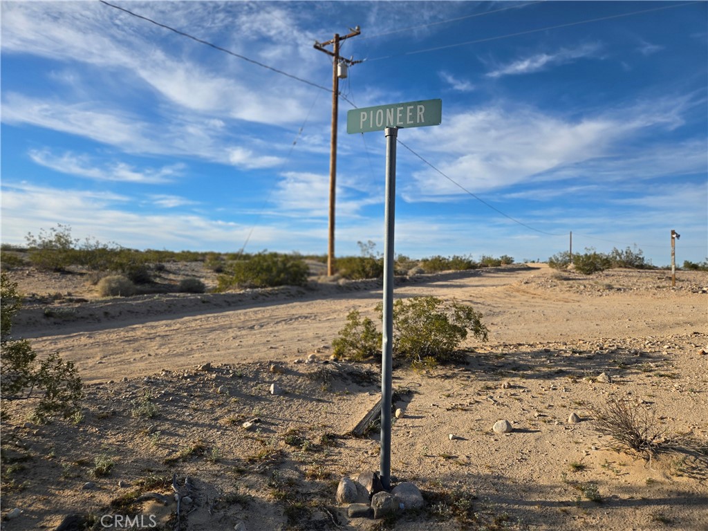 https://media.crmls.org/medias/34316776-d172-4147-992f-746f98ed601f.jpg?preset=X-Large