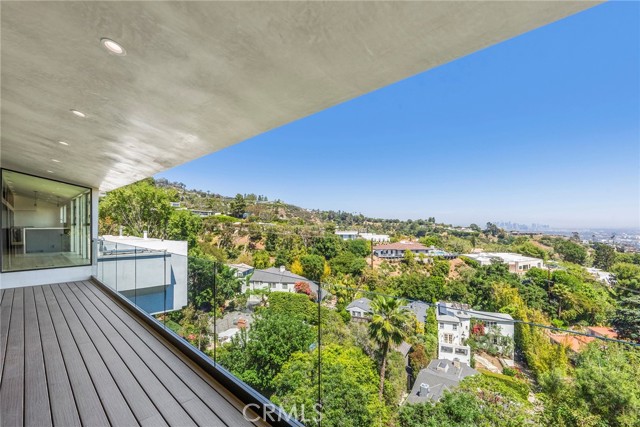 Detail Gallery Image 16 of 35 For 9336 Lloydcrest Dr, Beverly Hills,  CA 90210 - 3 Beds | 2 Baths