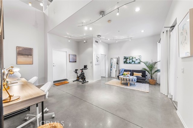 Detail Gallery Image 8 of 47 For 210 N Spurgeon St, Santa Ana,  CA 92701 - 1 Beds | 1/1 Baths