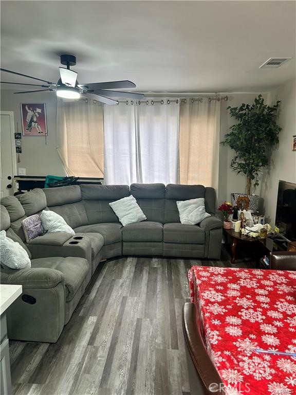 Detail Gallery Image 10 of 14 For 913 W Santa Fe, Merced,  CA 95340 - 2 Beds | 1 Baths