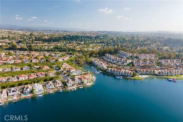 27927 Trocadero, Mission Viejo CA: https://media.crmls.org/medias/343351e5-4e6b-4a9b-bc77-d6d50b2a0592.jpg