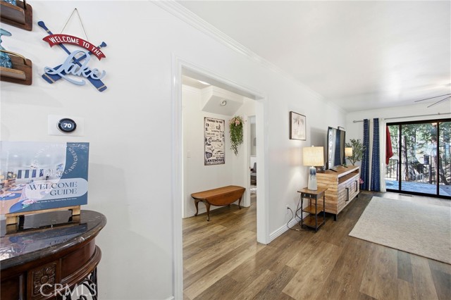 528 Brentwood, Lake Arrowhead CA: https://media.crmls.org/medias/3433bb87-da9c-4e90-97af-570e1902720c.jpg