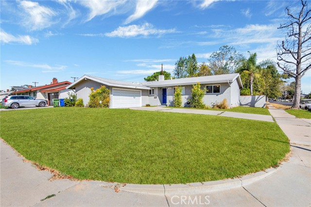 Detail Gallery Image 1 of 25 For 10102 Debra Ave, Granada Hills,  CA 91343 - 3 Beds | 2 Baths