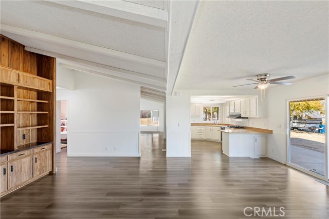 Detail Gallery Image 9 of 57 For 21850 Corson Ave, Perris,  CA 92570 - 4 Beds | 2 Baths