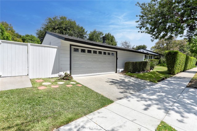 Detail Gallery Image 6 of 35 For 1465 Linda Vista Ave, Pasadena,  CA 91103 - 3 Beds | 2/1 Baths