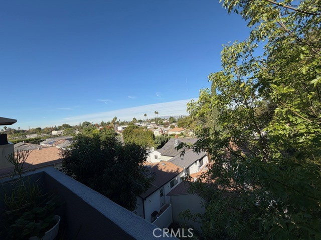 Detail Gallery Image 20 of 30 For 14343 Burbank #305,  Sherman Oaks,  CA 91401 - 3 Beds | 2 Baths