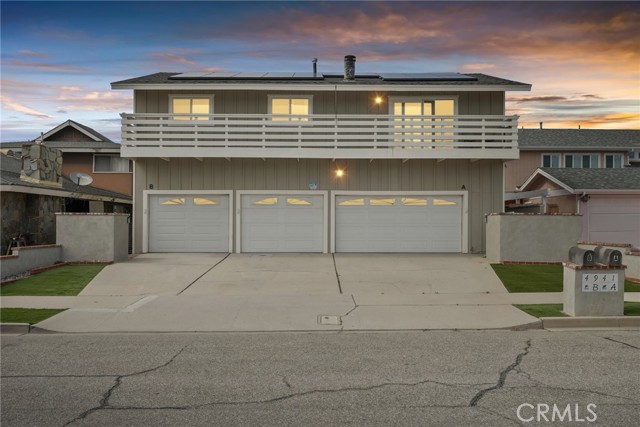 4941 Catamaran Street, Oxnard CA: https://media.crmls.org/medias/3436d20b-7ac8-4ca9-85d3-7de22b44e0e9.jpg