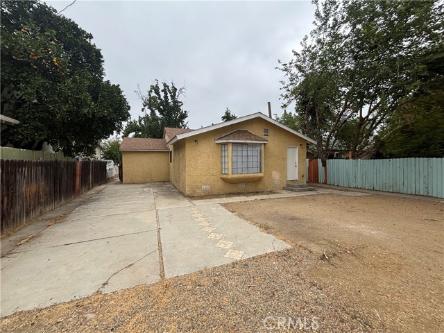 Detail Gallery Image 19 of 24 For 7447 Loma Verde Ave, Canoga Park,  CA 91303 - 3 Beds | 2 Baths