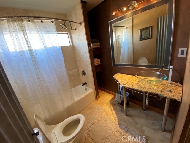 Detail Gallery Image 4 of 5 For 6586 El Rey Ave, Twentynine Palms,  CA 92277 - 1 Beds | 1 Baths