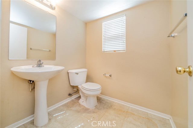 Detail Gallery Image 19 of 51 For 32057 Meadow Wood Ln, Lake Elsinore,  CA 92532 - 3 Beds | 2/1 Baths
