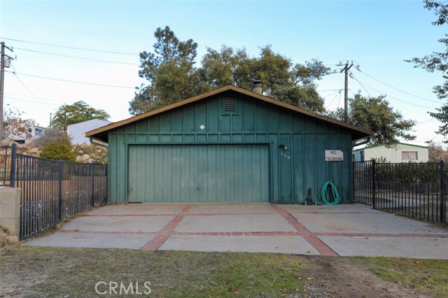 Detail Gallery Image 3 of 28 For 108 Cypress, Wofford Heights,  CA 93285 - 2 Beds | 1/1 Baths