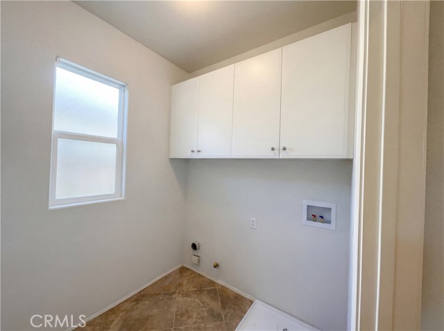 Detail Gallery Image 13 of 23 For 28745 Edenton, Temecula,  CA 92591 - 4 Beds | 2/1 Baths