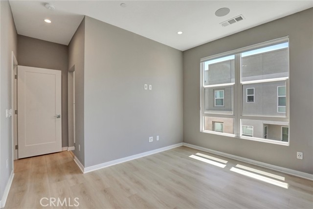 Detail Gallery Image 10 of 19 For 2296 Synergy, Irvine,  CA 92614 - 2 Beds | 2/1 Baths