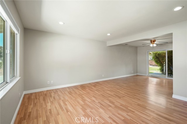 Detail Gallery Image 6 of 34 For 3534 Hearst Dr, Simi Valley,  CA 93063 - 3 Beds | 2 Baths