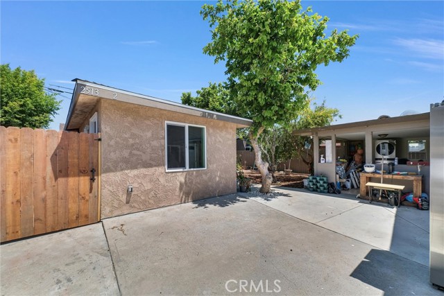 2513 W Occidental Street, Santa Ana CA: https://media.crmls.org/medias/343951f0-af3c-4e7c-a734-276310e1c6ac.jpg