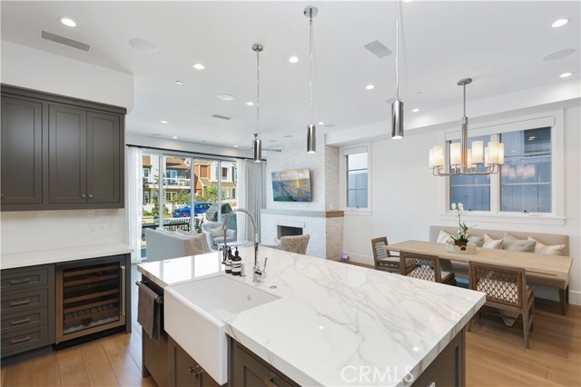 Detail Gallery Image 7 of 42 For 708 Heliotrope, Corona Del Mar,  CA 92625 - 3 Beds | 3 Baths