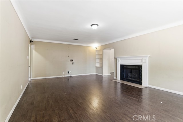 Detail Gallery Image 28 of 45 For 15000 Hamlin St, Van Nuys,  CA 91411 - 5 Beds | 3 Baths