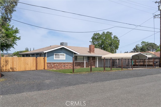 Detail Gallery Image 3 of 42 For 1058 Butte, Oroville,  CA 95965 - 3 Beds | 2 Baths