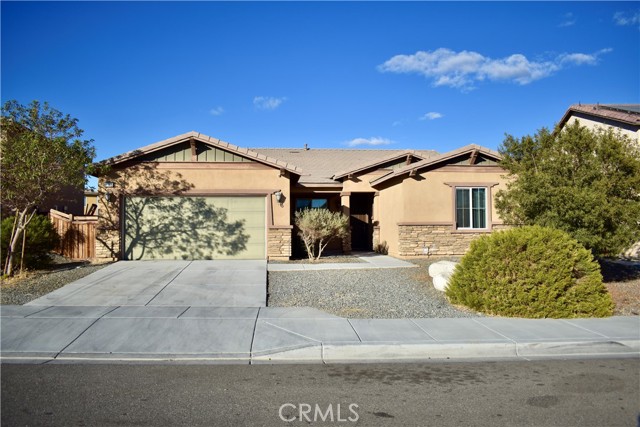 Detail Gallery Image 2 of 33 For 11088 Fuchsia Ct, Adelanto,  CA 92301 - 4 Beds | 2/1 Baths