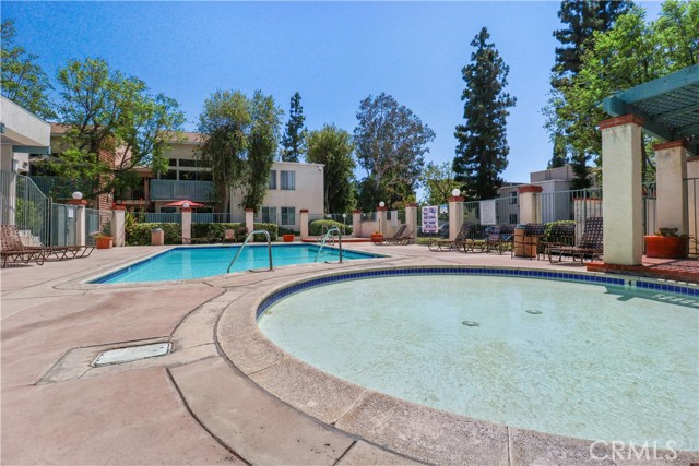 Detail Gallery Image 24 of 32 For 5700 Etiwanda Ave #105,  Tarzana,  CA 91356 - 3 Beds | 2 Baths