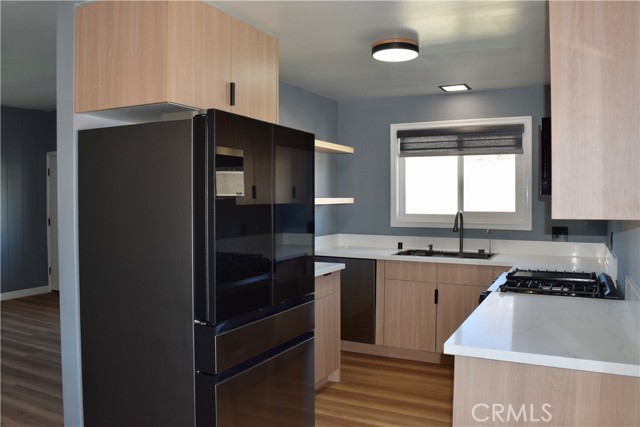 Detail Gallery Image 11 of 30 For 21317 Costanso St, Woodland Hills,  CA 91364 - 1 Beds | 1 Baths