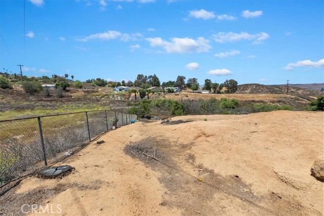 20061 Lounsberry Road, Perris CA: https://media.crmls.org/medias/343edbd5-5ace-417c-9ca1-0fdb866ddafd.jpg