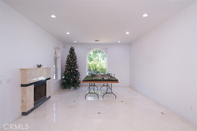 801 S Michillinda Avenue, Pasadena CA: https://media.crmls.org/medias/343f617e-adce-4543-bd3a-95292c4b99d3.jpg
