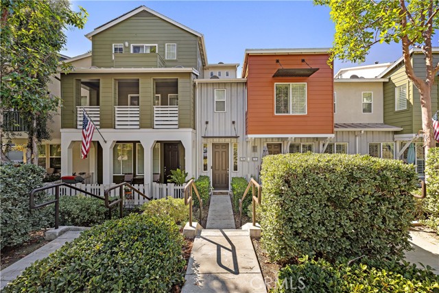 Front Image Thumbnail for CROC25276365